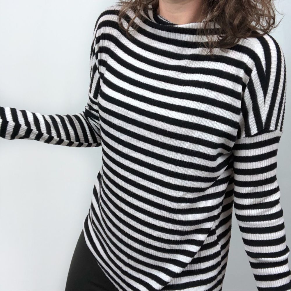 Lucky Brand Black White Long Sleeve Striped Top